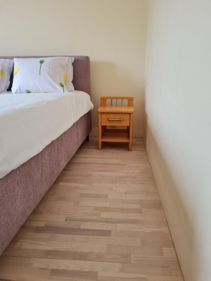Cozy One Bedroom Apartment In City Center Reval Esterno foto