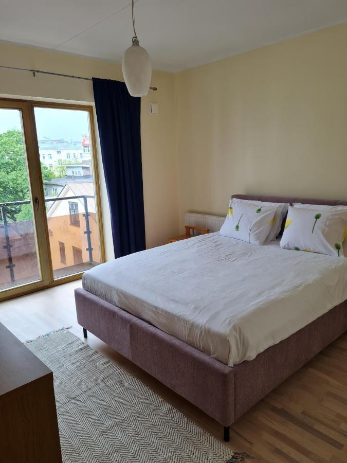 Cozy One Bedroom Apartment In City Center Reval Esterno foto
